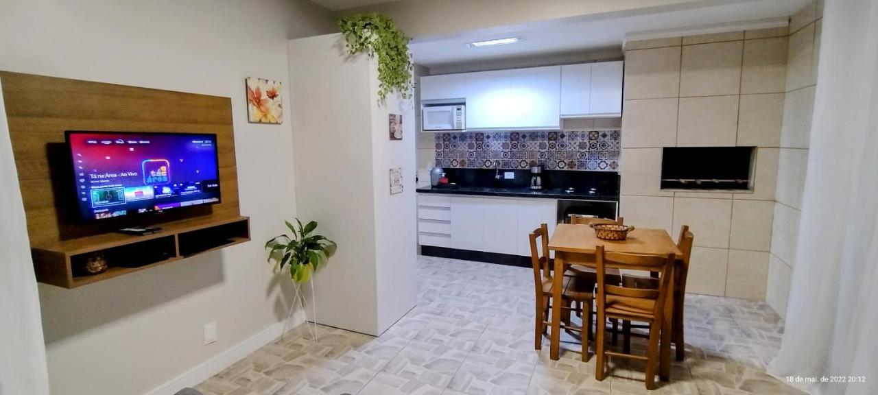 Residencial Bernardo, Meia Quadra Do Trapiche Florianópolis Exteriör bild
